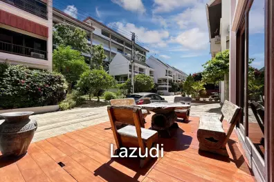 3 Storey 5 Bedroom Townhouse : Baan Suksamraan