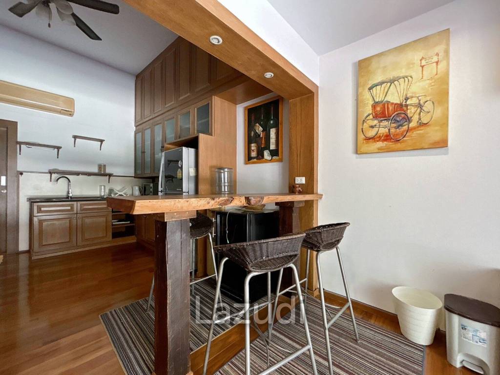 3 Storey 5 Bedroom Townhouse : Baan Suksamraan