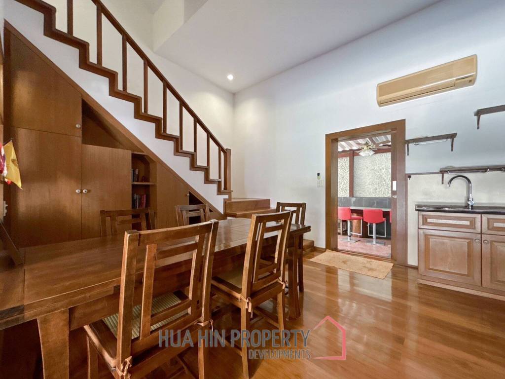3 Storey 5 Bedroom Townhouse : Baan Suksamraan