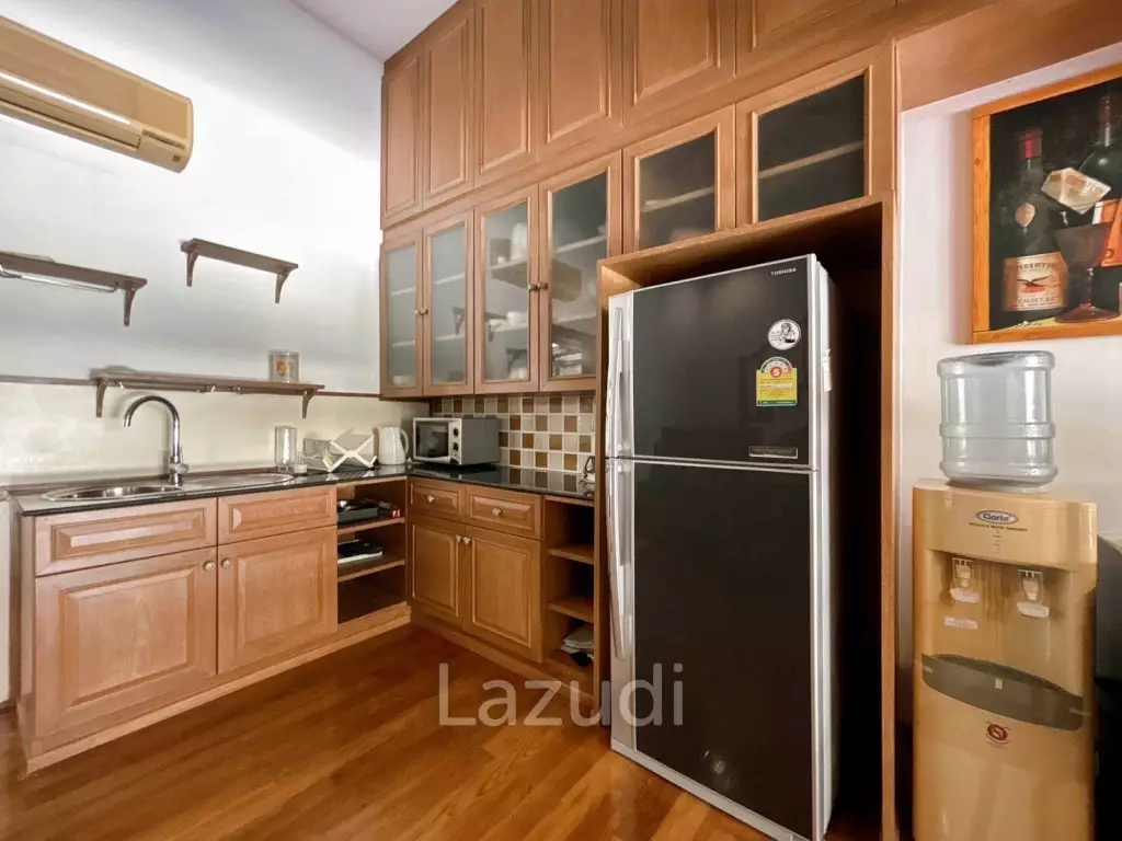 3 Storey 5 Bedroom Townhouse : Baan Suksamraan