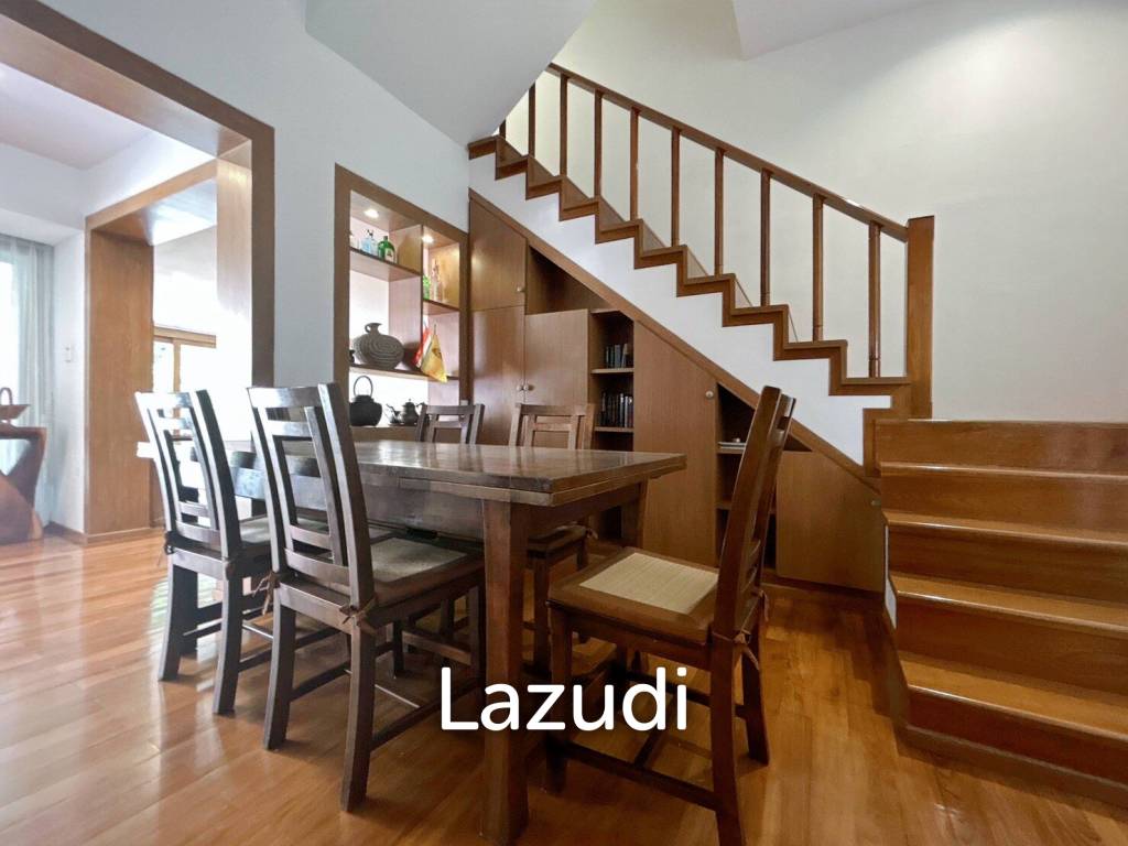 3 Storey 5 Bedroom Townhouse : Baan Suksamraan