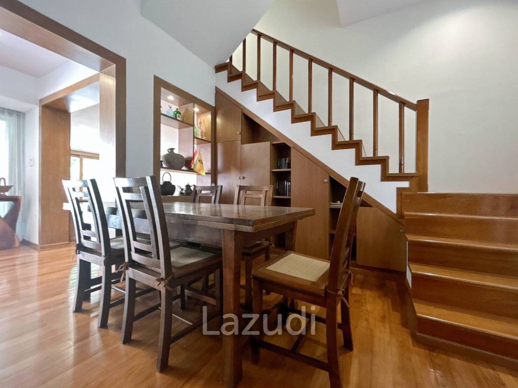 3 Storey 5 Bedroom Townhouse : Baan Suksamraan
