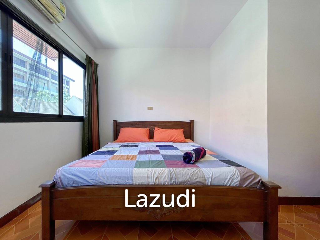 3 Storey 5 Bedroom Townhouse : Baan Suksamraan