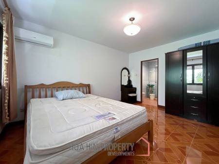3 Storey 5 Bedroom Townhouse : Baan Suksamraan