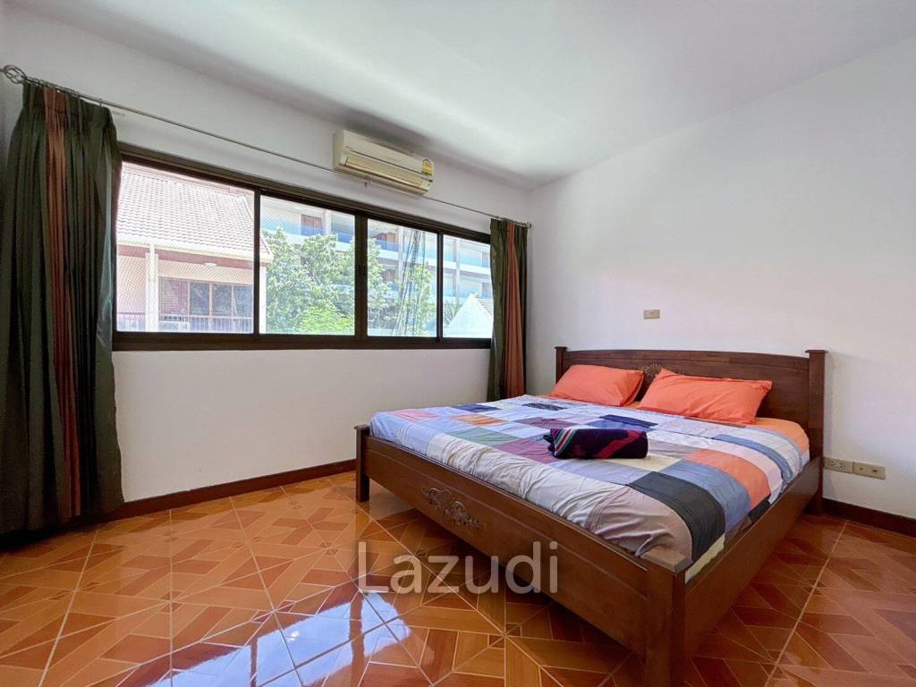 3 Storey 5 Bedroom Townhouse : Baan Suksamraan