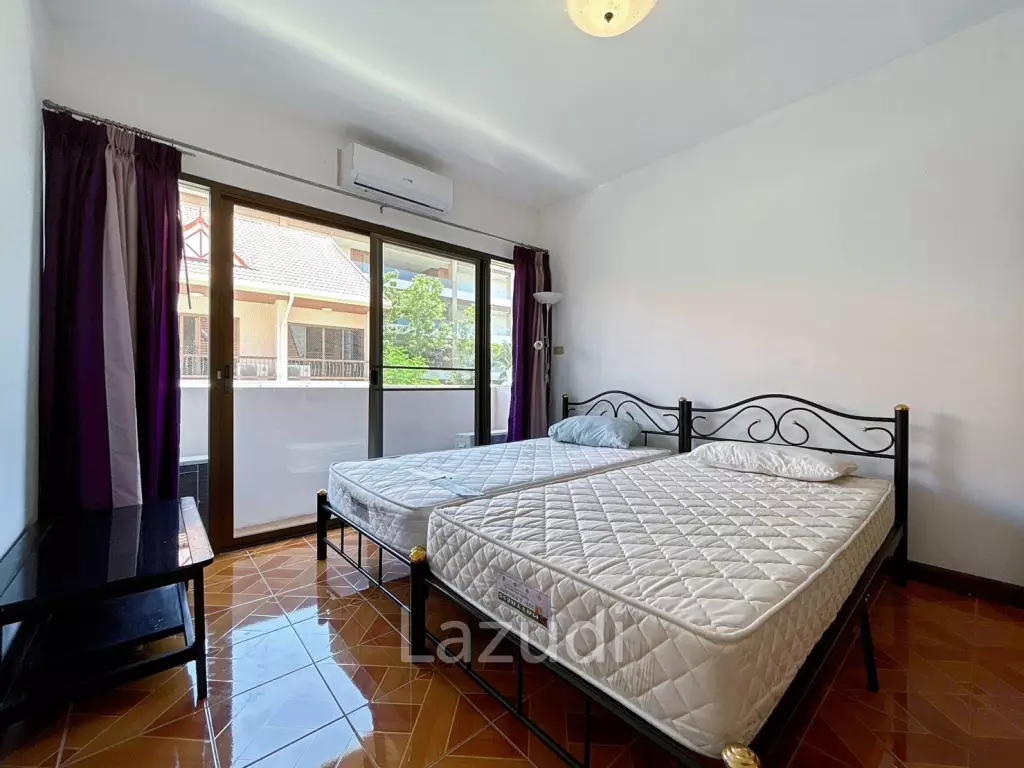3 Storey 5 Bedroom Townhouse : Baan Suksamraan