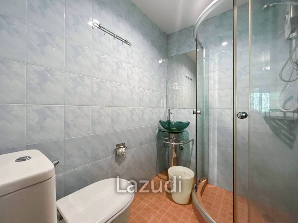 3 Storey 5 Bedroom Townhouse : Baan Suksamraan
