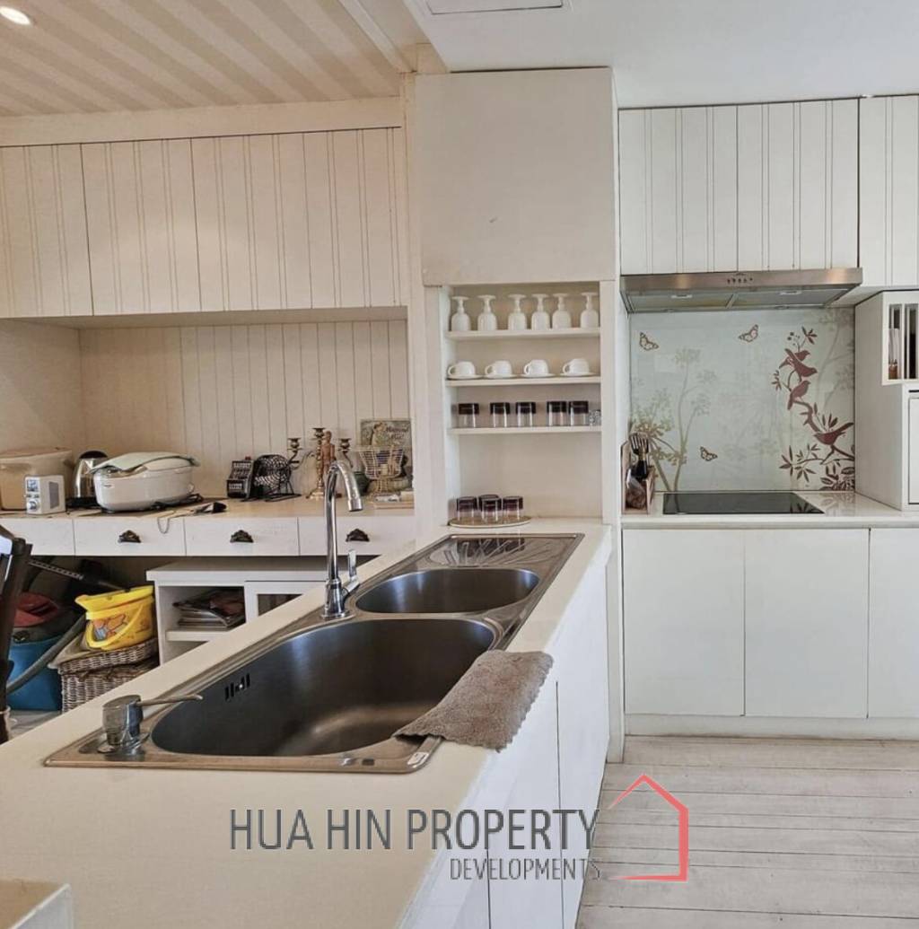 CONDO SAN PLOEN  : 2 bed in downtown