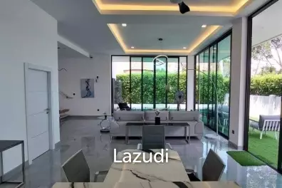 4 Bedroom 5 Bathroom 300 SQ.M Villa in Jomtien