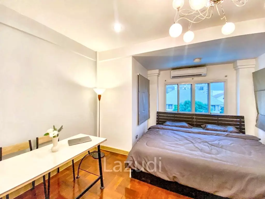 4 Bed 5 Bath 300 SQ.M House at Ekkamai 10