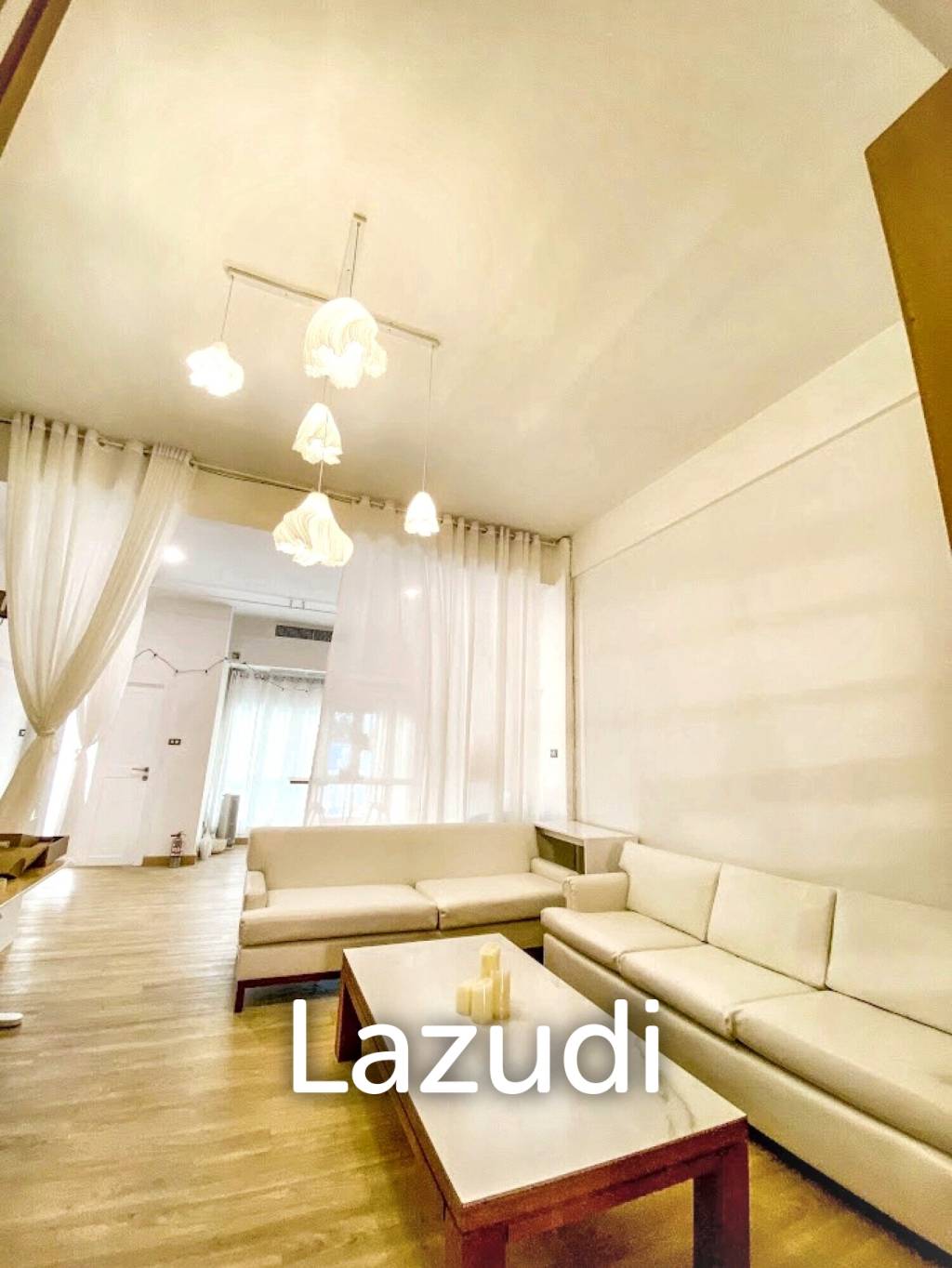 4 Bed 5 Bath 300 SQ.M House at Ekkamai 10