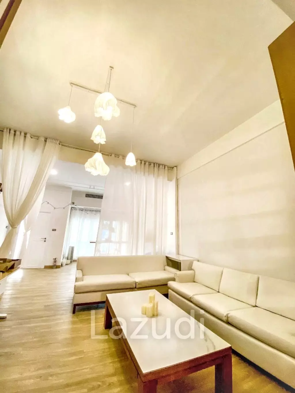 4 Bed 5 Bath 300 SQ.M House at Ekkamai 10