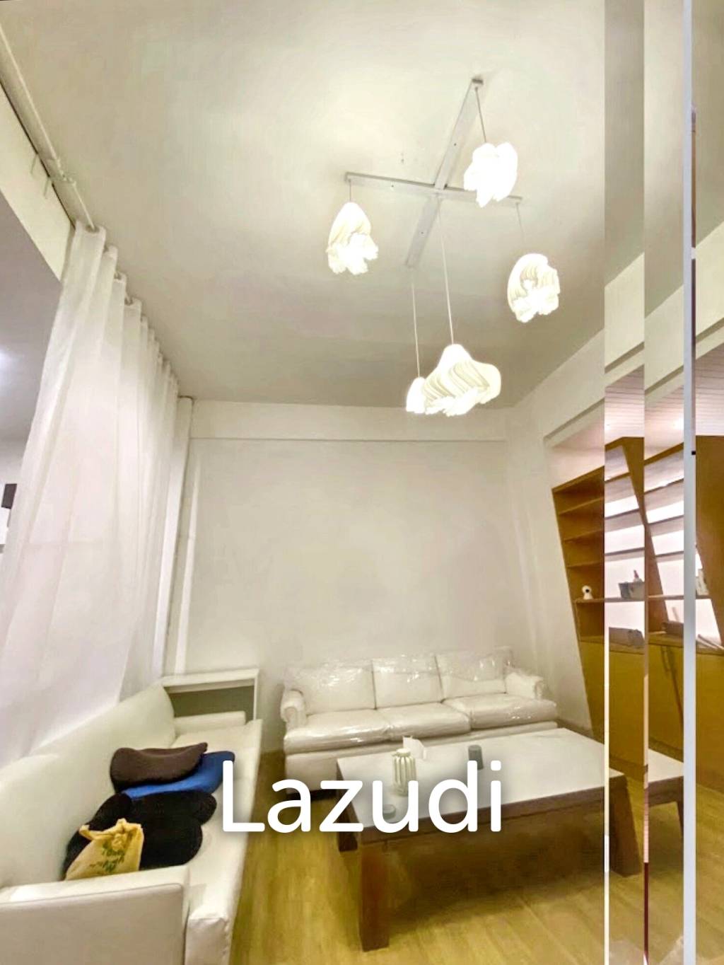 4 Bed 5 Bath 300 SQ.M House at Ekkamai 10