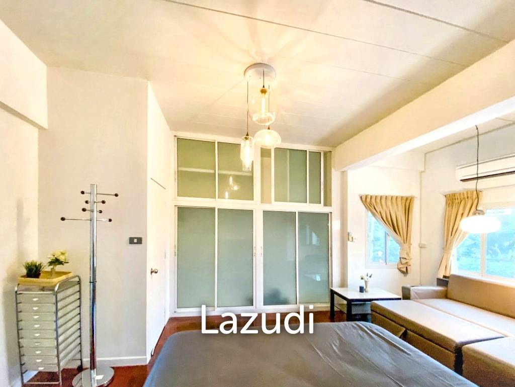 4 Bed 5 Bath 300 SQ.M House at Ekkamai 10