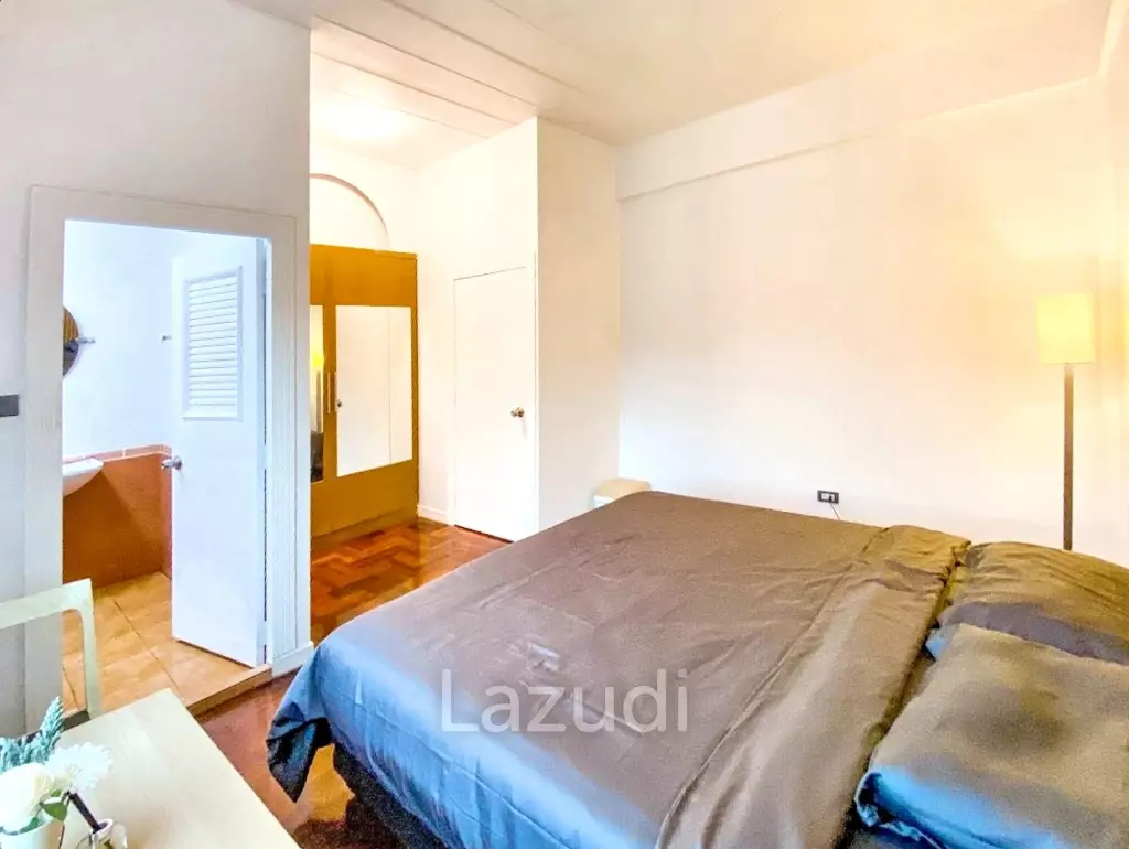 4 Bed 5 Bath 300 SQ.M House at Ekkamai 10