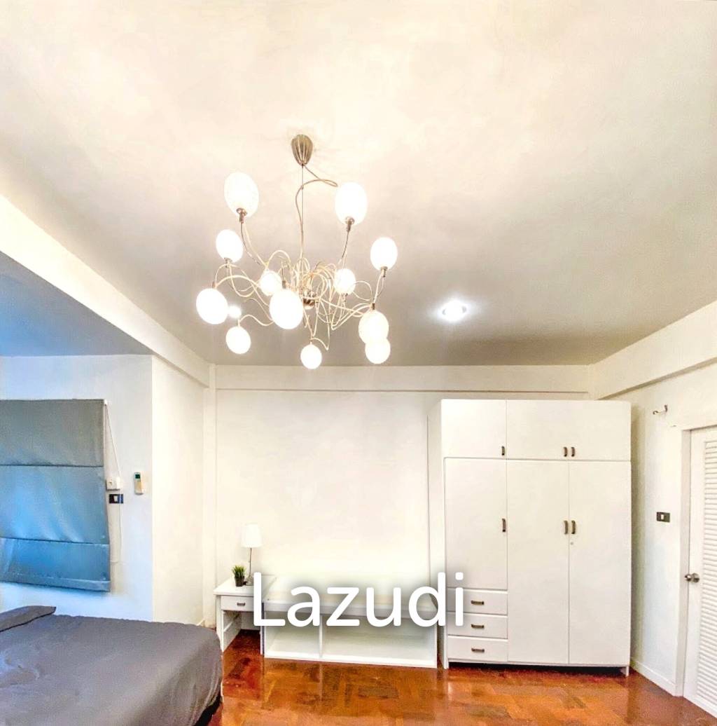 4 Bed 5 Bath 300 SQ.M House at Ekkamai 10
