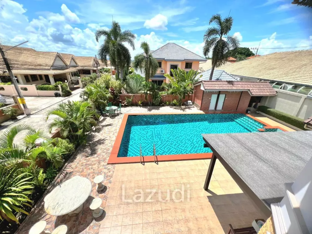 4 Bedroom 3 Bathroom 220 SQ.M Royal Park Hill