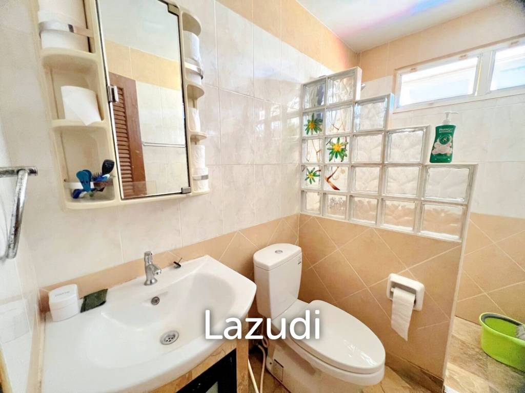 4 Bedroom 3 Bathroom 220 SQ.M Royal Park Hill