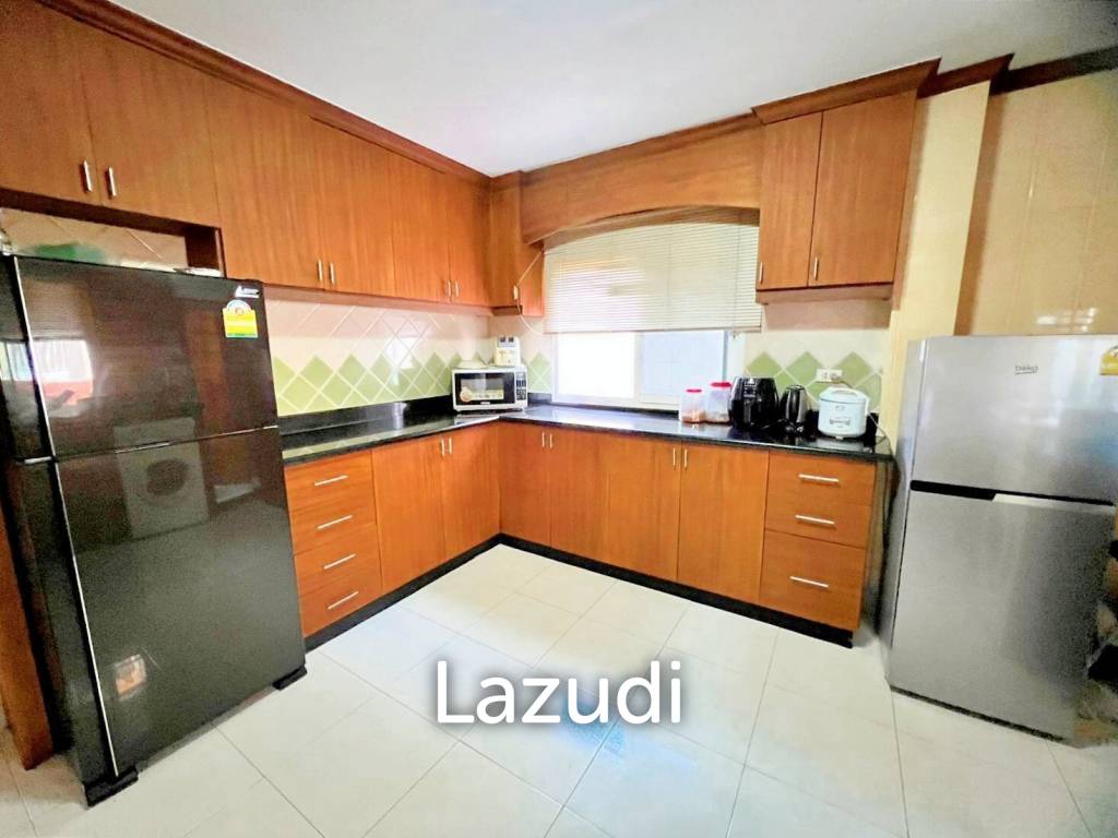 4 Bedroom 3 Bathroom 220 SQ.M Royal Park Hill