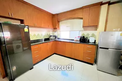 4 Bedroom 3 Bathroom 220 SQ.M Royal Park Hill