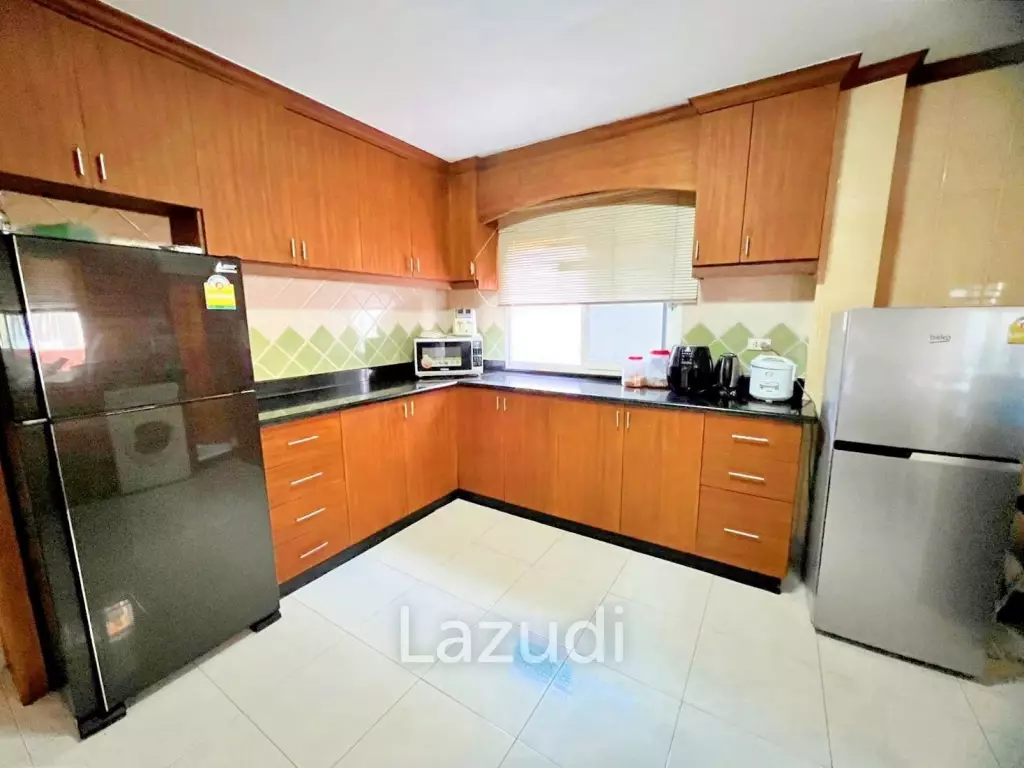 4 Bedroom 3 Bathroom 220 SQ.M Royal Park Hill