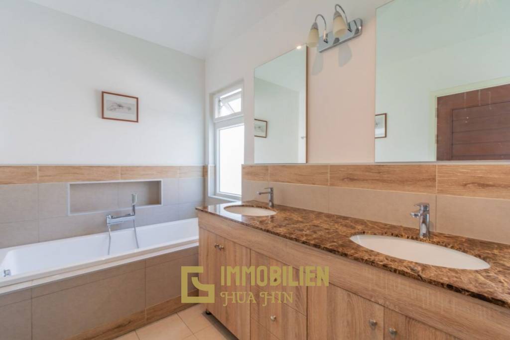 650 m² 4 Chambre 3 Salle de bain Villa Pour Louer