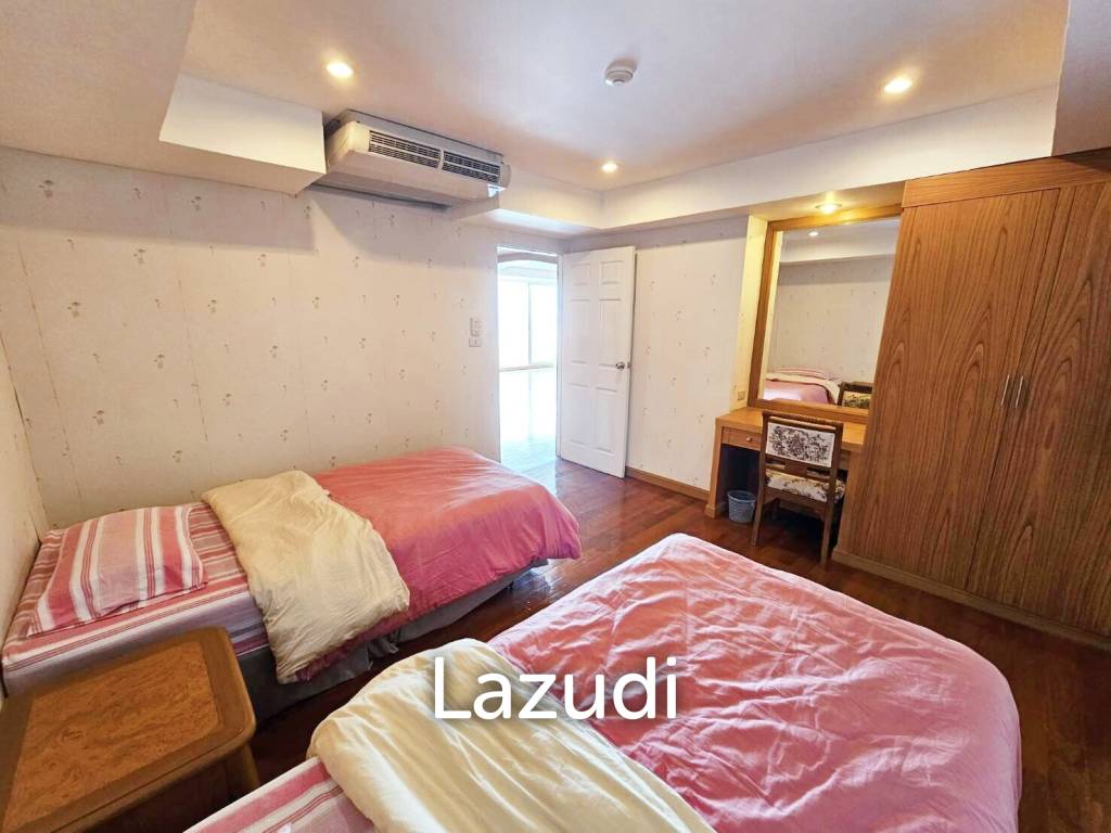 208 ตร.ม 3 เตียง 2 อาบน้ำ คอนโดมิเนียม For ขาย