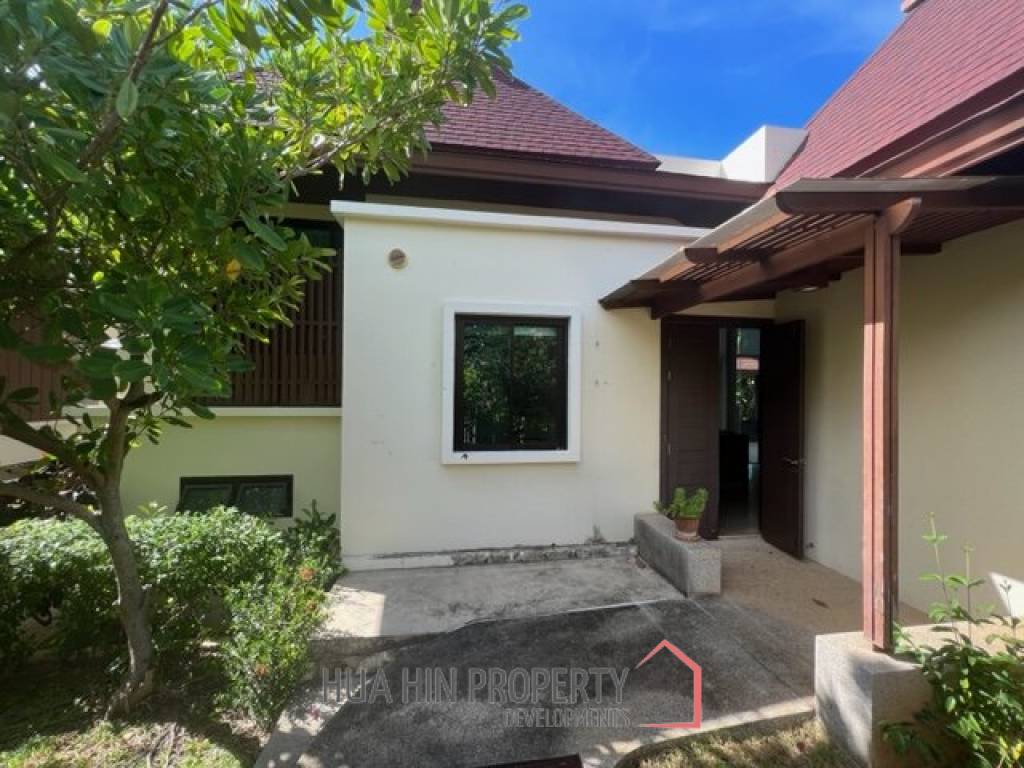PANORAMA  : 3 bed bali style pool villa
