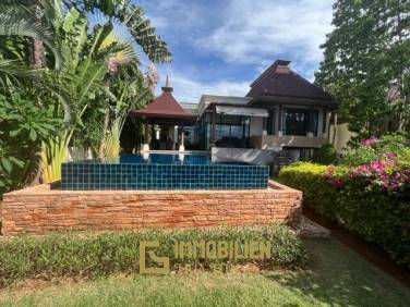 PANORAMA  : 3 bed bali style pool villa