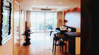 Large 2 Bedroom Condo with Stunning Seaview