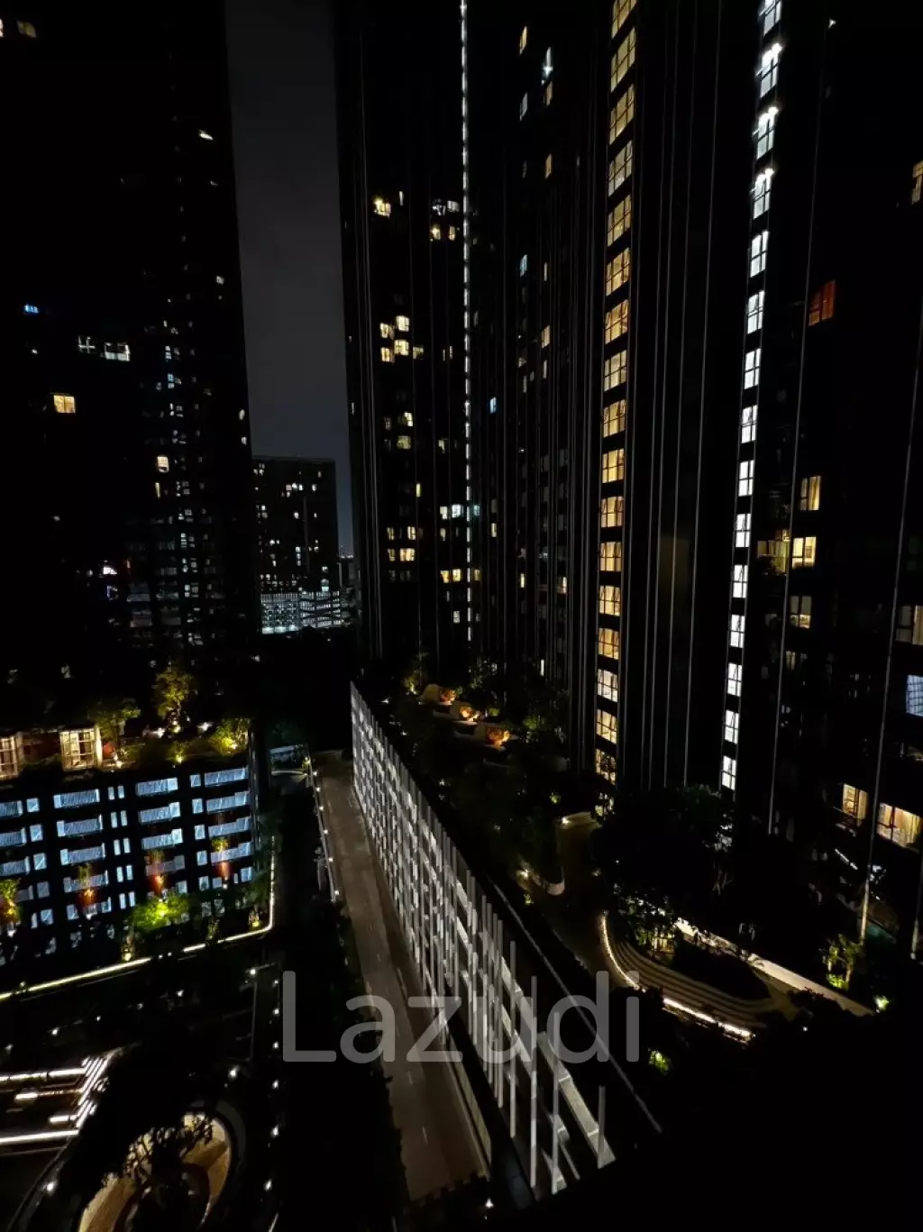 1 Bed 1 Bath 36 SQ.M LIFE Asoke - Rama 9