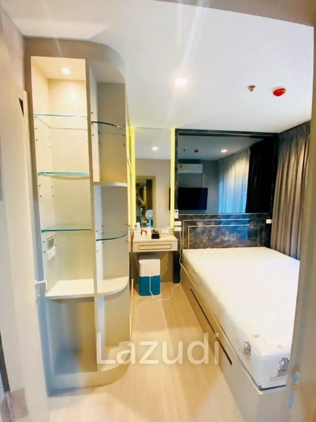 1 Bed 1 Bath 36 SQ.M LIFE Asoke - Rama 9