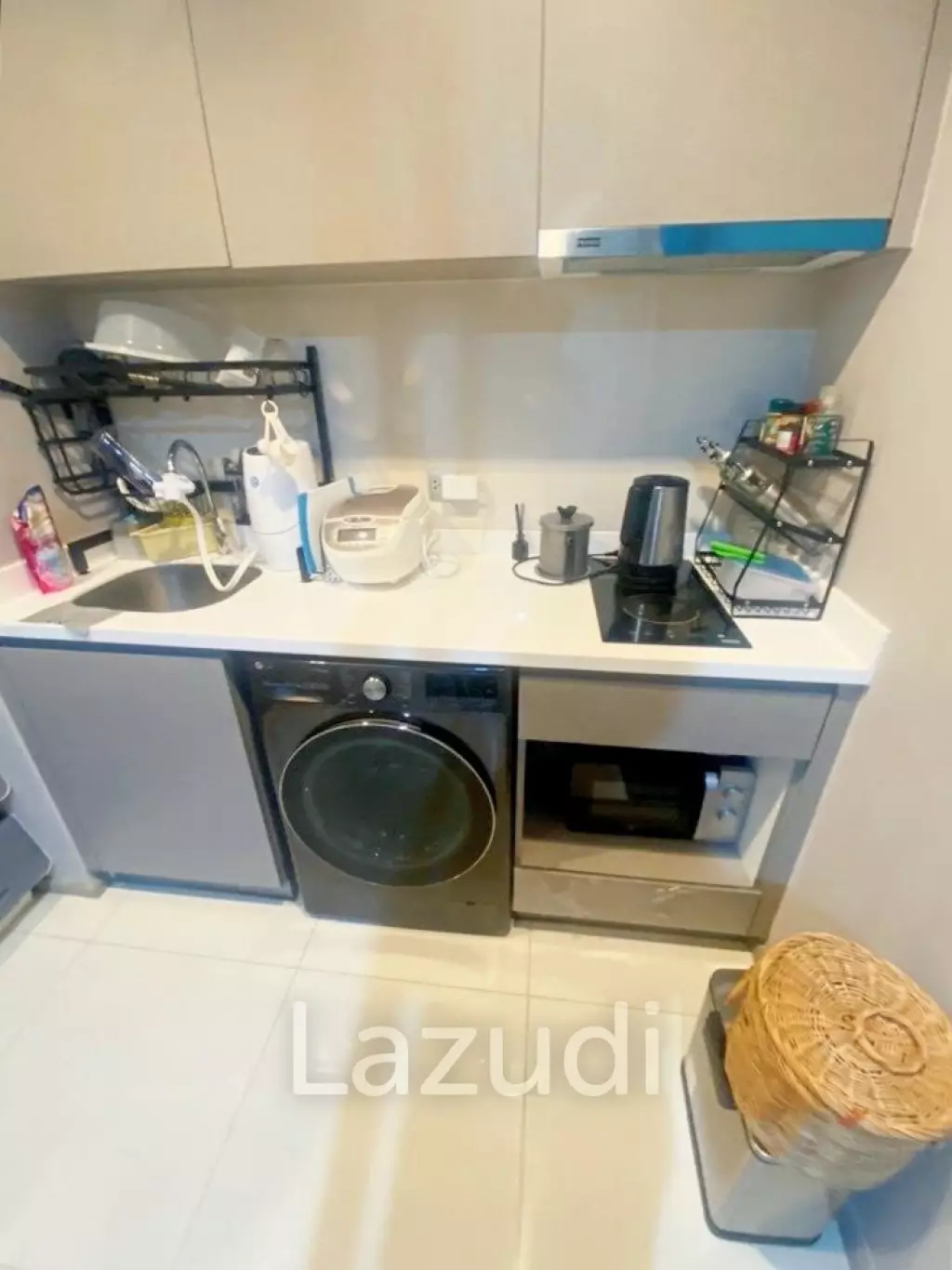 1 Bed 1 Bath 36 SQ.M LIFE Asoke - Rama 9
