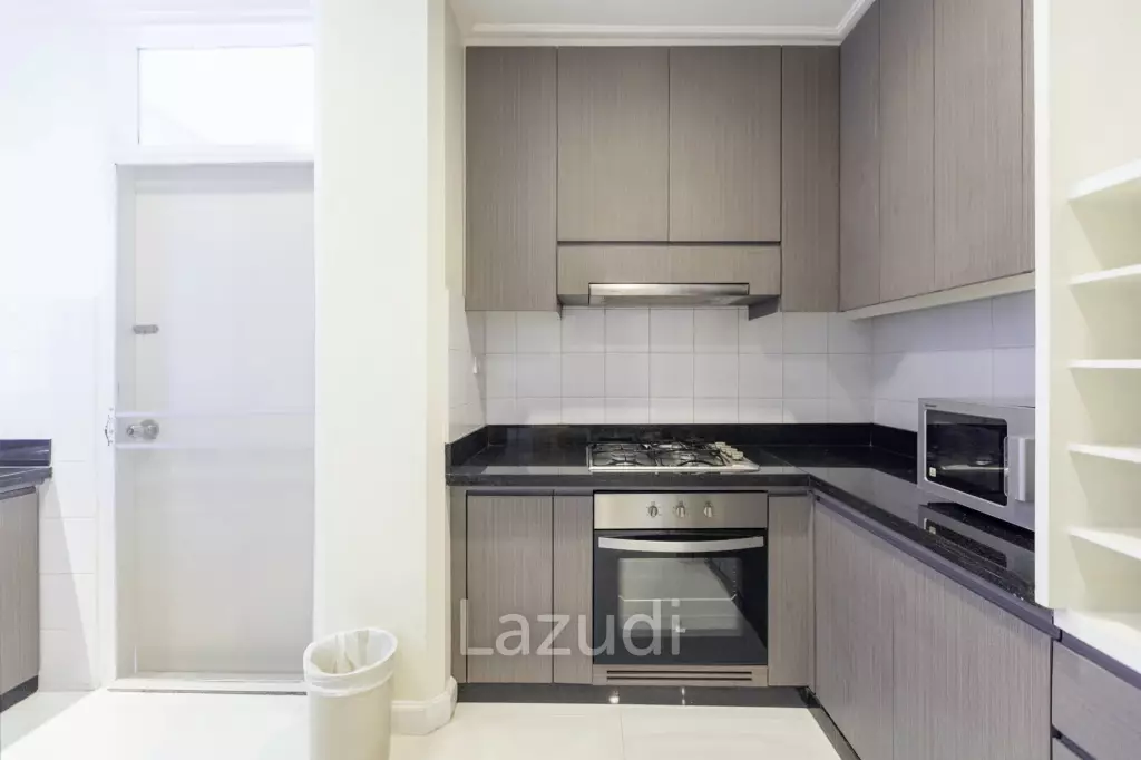 3 Bed 3 Bath 216 SQ.M Krystal Court
