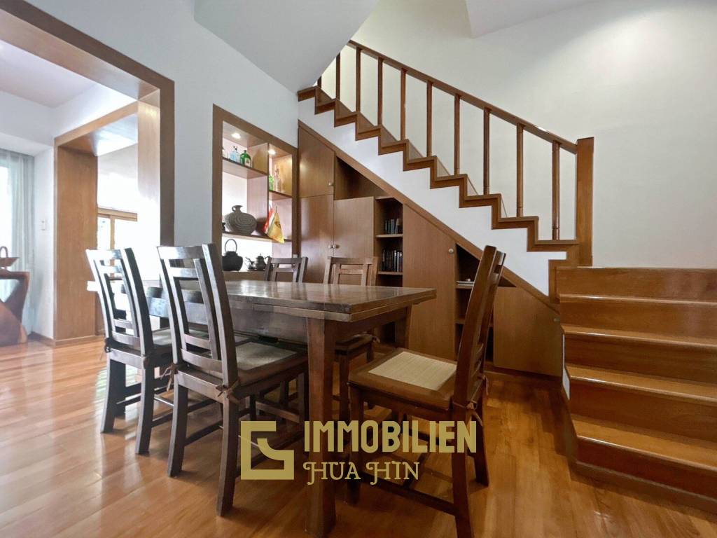 3 Storey 5 Bedroom Townhouse : Baan Suksamran