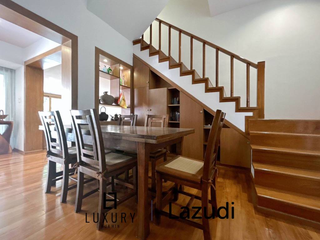 3 Storey 5 Bedroom Townhouse : Baan Suksamran