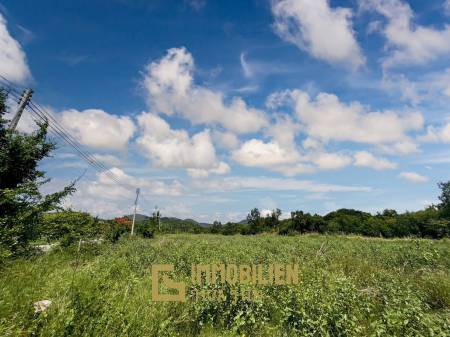8,222 ตร.ม ที่ดิน For ขาย