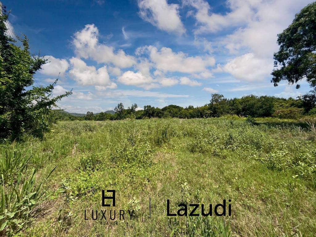 Земельные участки 1,718 кв.м. 