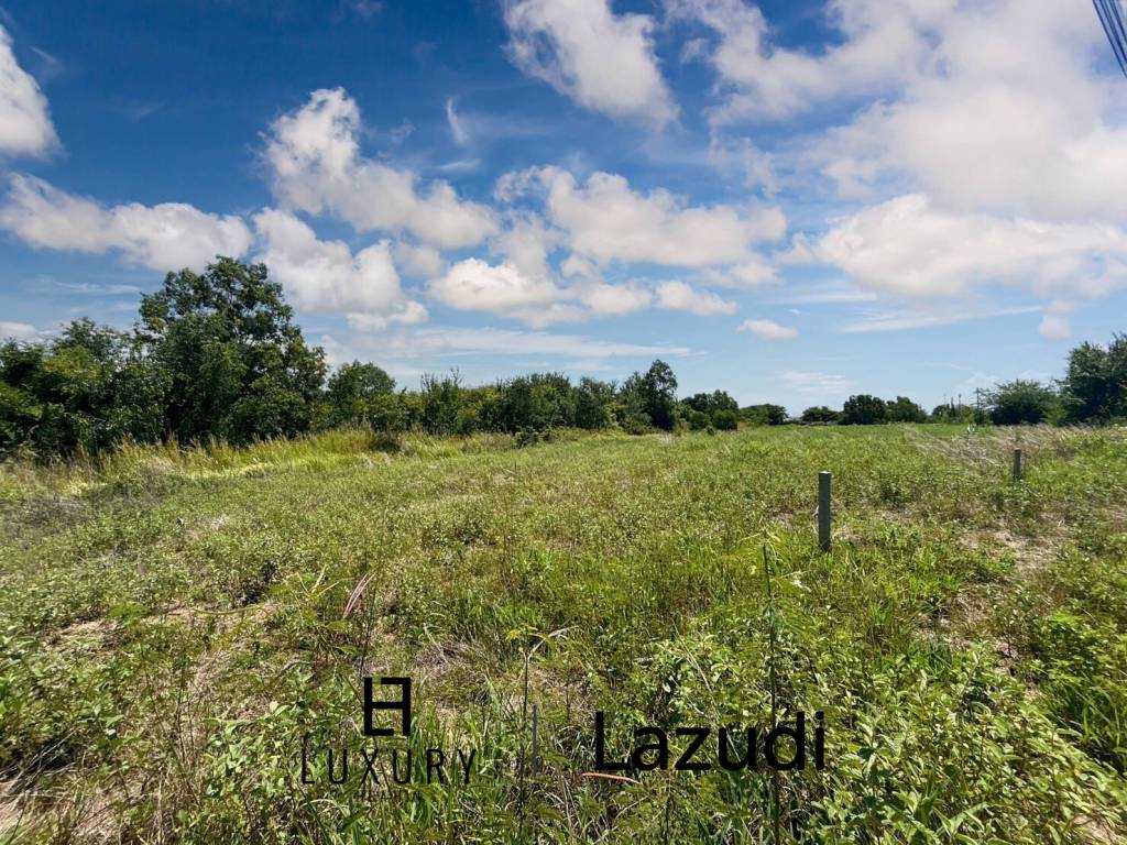 Земельные участки 1,718 кв.м. 