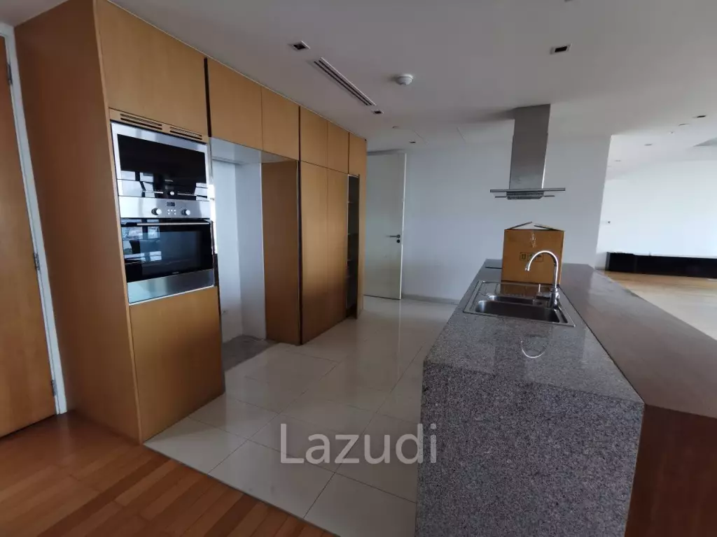 3 Bedroom 4 Bathroom 243 SQ.M The Pano