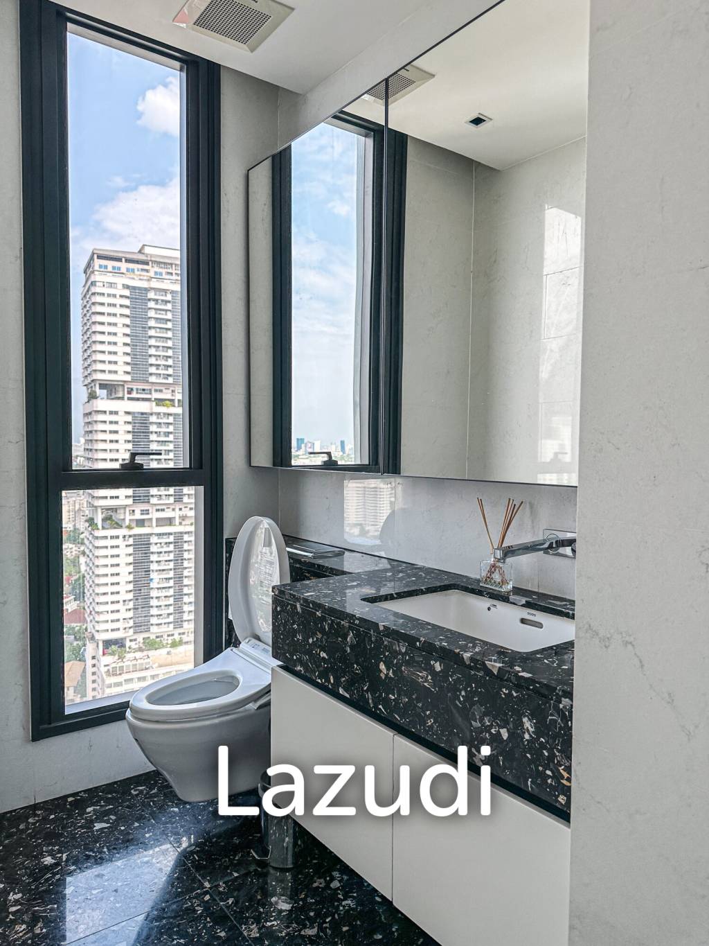 2 Bed 2 Bath 109 SQ.M BEATNIQ Sukhumvit 32