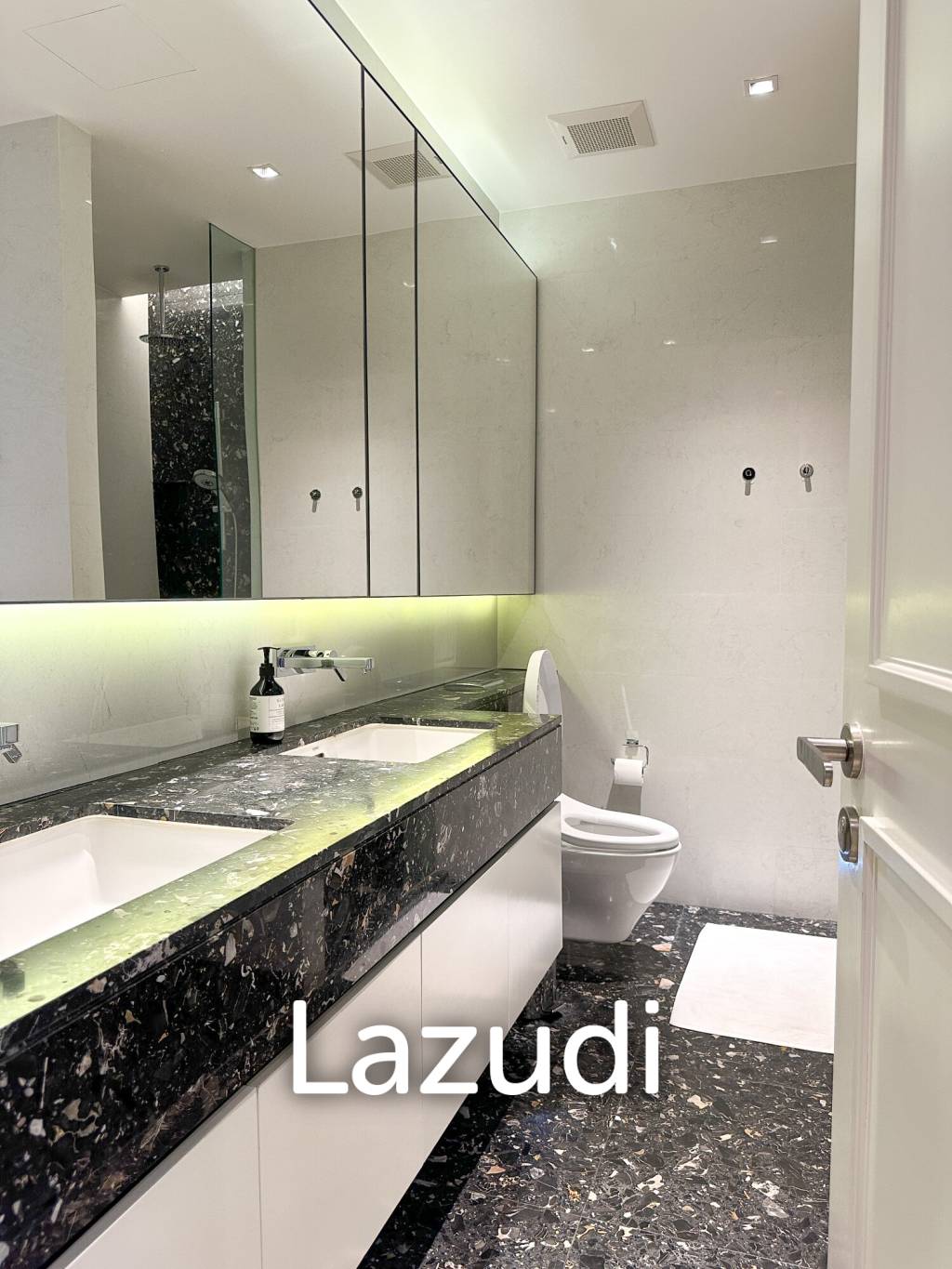 2 Bed 2 Bath 109 SQ.M BEATNIQ Sukhumvit 32