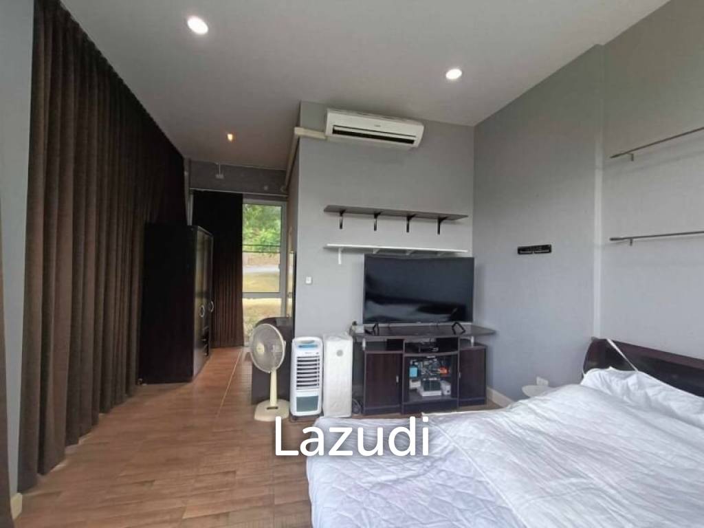 4 Bedroom Pool Villa for Sale in Golf Course