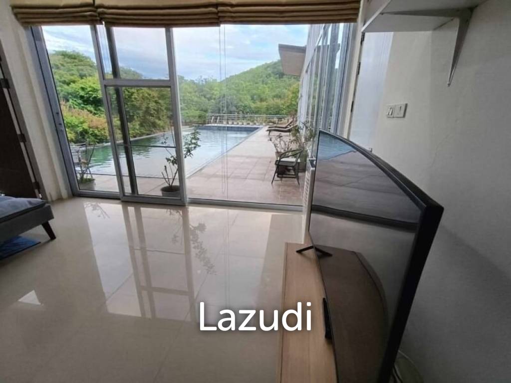 4 Bedroom Pool Villa for Sale in Golf Course