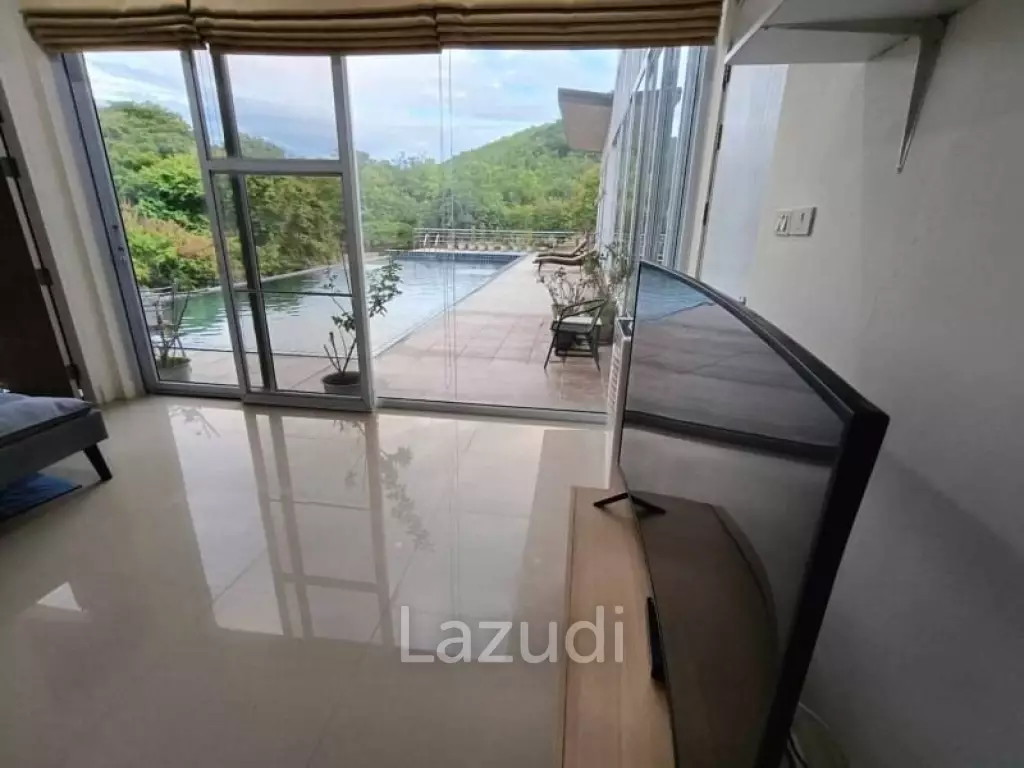 4 Bedroom Pool Villa for Sale in Golf Course