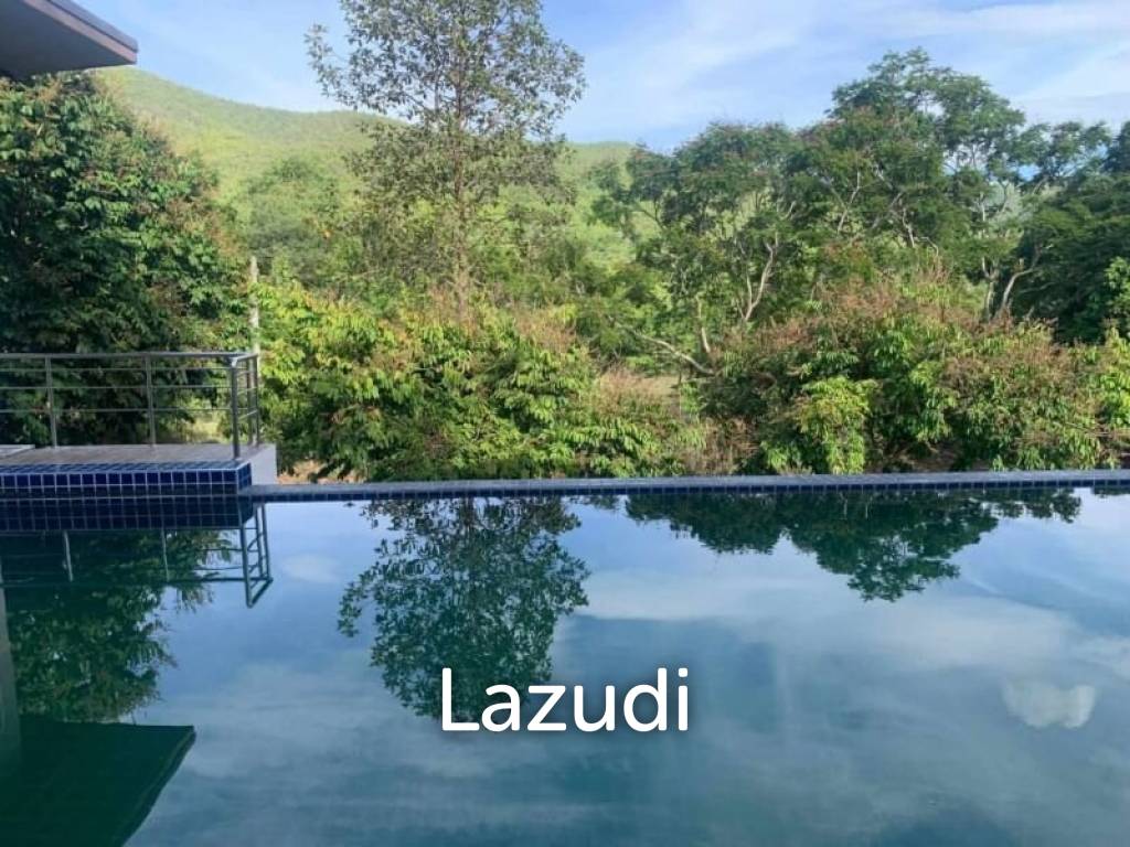 4 Bedroom Pool Villa for Sale in Golf Course