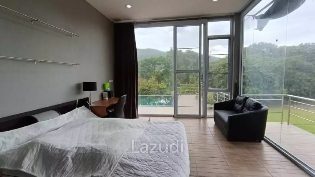 4 Bedroom Pool Villa for Sale in Golf Course