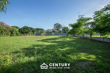 LAND FOR SALE NEAR BAAN ING PHU : 2 RAI