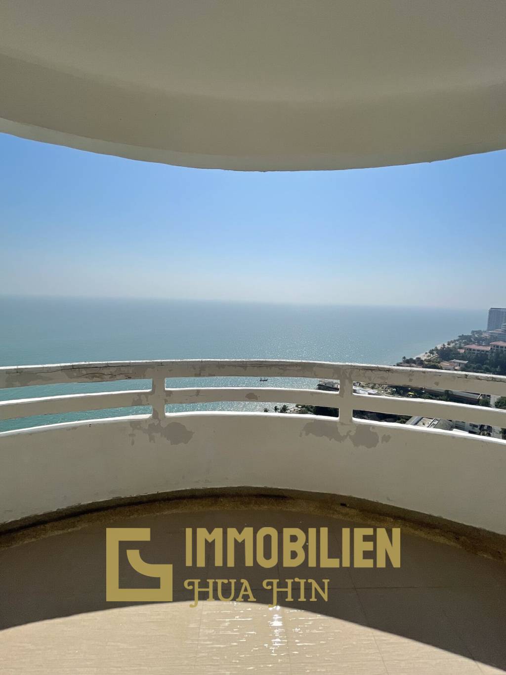 2 Bed 2 Bath 122 SQ.M VIP Condochain Cha-am