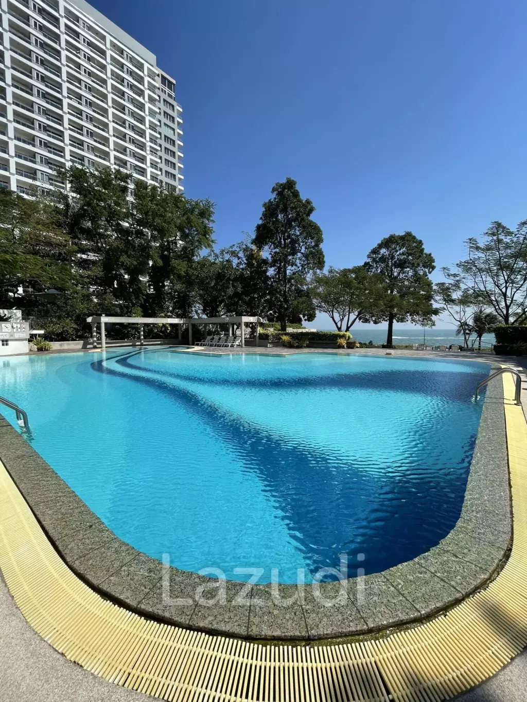 2 Bed 2 Bath 122 SQ.M VIP Condochain Cha-am